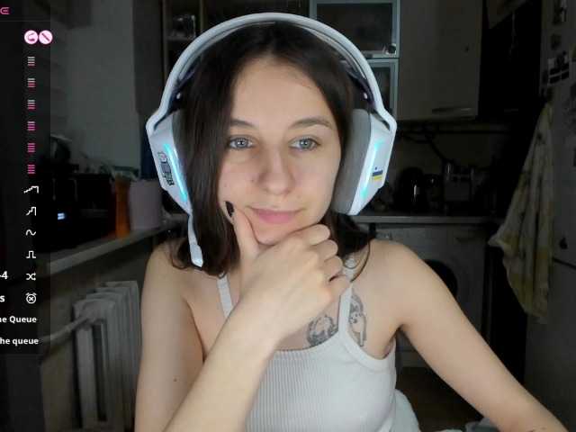 KikNika's BongaCams show and profile