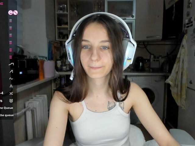 KikNika's BongaCams show and profile