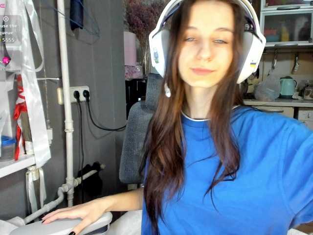 KikNika's BongaCams show and profile