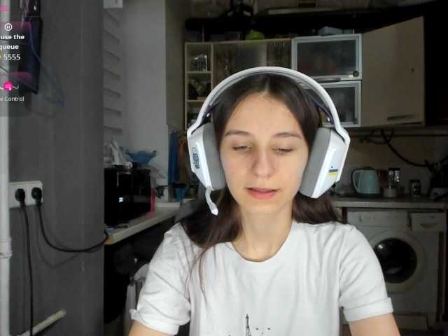 KikNika's BongaCams show and profile