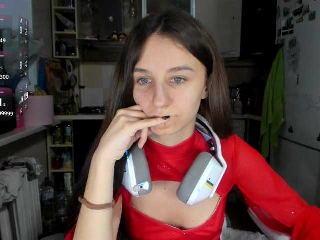 KikNika's BongaCams show and profile