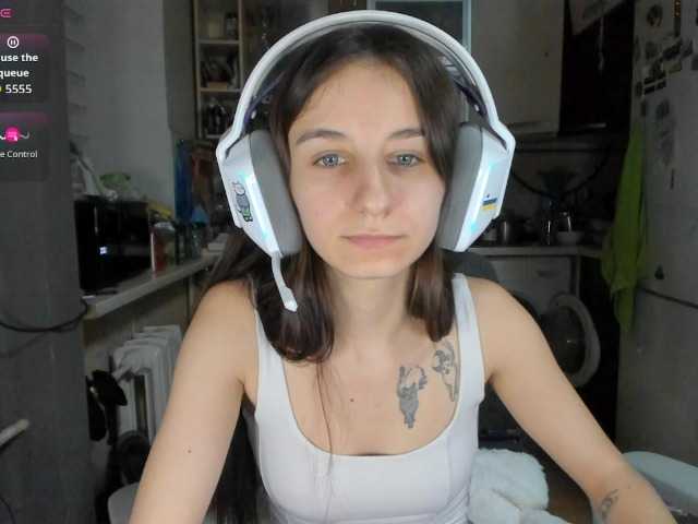 KikNika's BongaCams show and profile