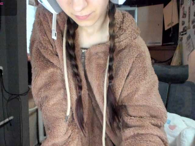 KikNika's BongaCams show and profile