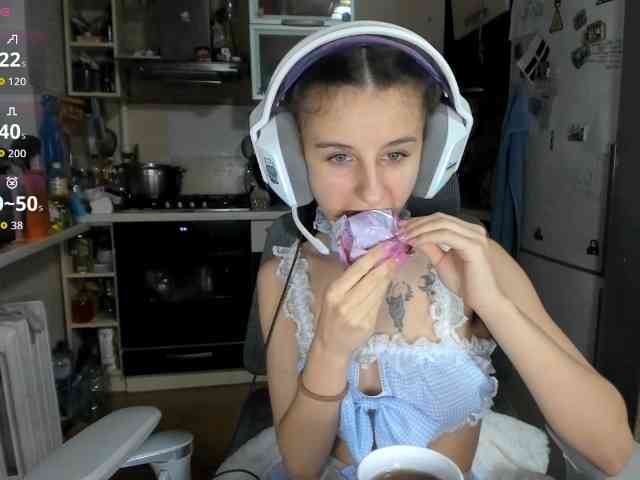 KikNika Live Webcam on BongaCams