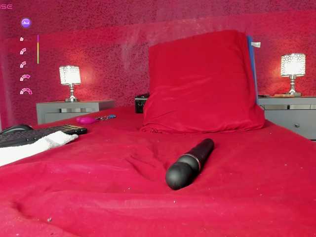 RedHeadSusy's BongaCams show and profile