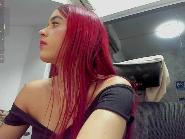 RedHeadSusy's BongaCams show and profile