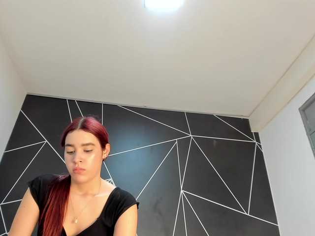 RedHeadSusy's BongaCams show and profile