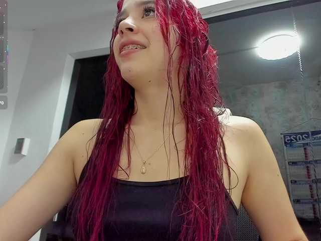 RedHeadSusy's BongaCams show and profile