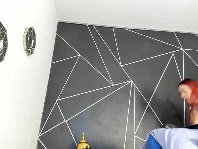 RedHeadSusy's BongaCams show and profile