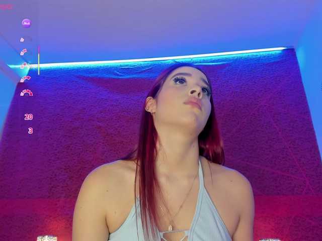 RedHeadSusy's BongaCams show and profile