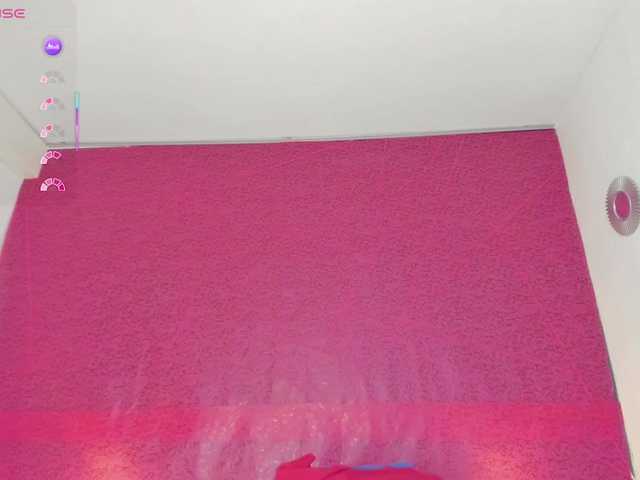 RedHeadSusy's BongaCams show and profile