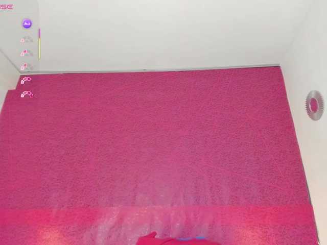 RedHeadSusy's BongaCams show and profile