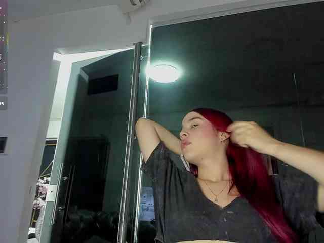 RedHeadSusy webcam