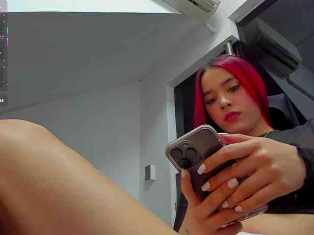 RedHeadSusy Live Webcam on BongaCams