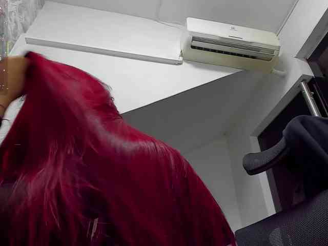 RedHeadSusy webcam