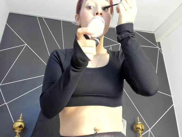 RedHeadSusy webcam