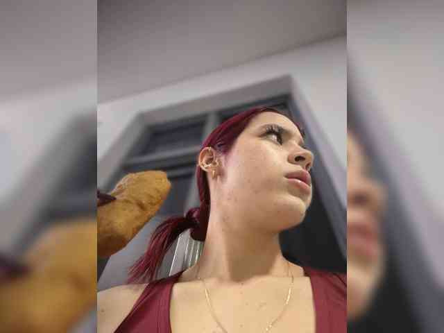 RedHeadSusy webcam