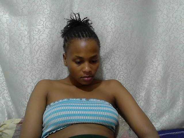 Caroldoly Live Cam on BongaCams