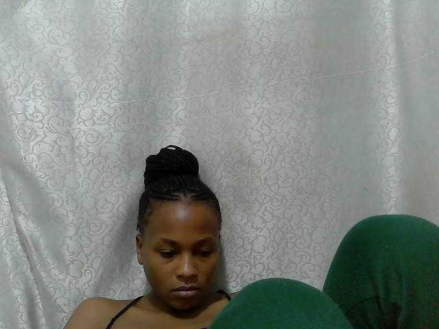 Caroldoly webcam bongacams model stream image