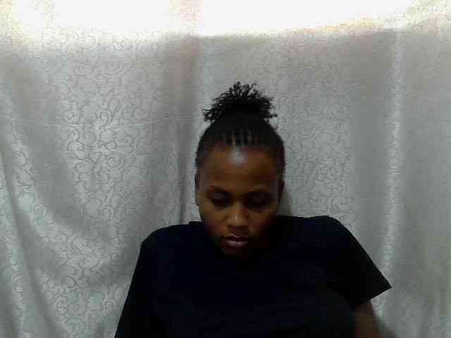 Caroldoly Live Webcam on BongaCams