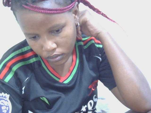 Shellyice's BongaCams show and profile