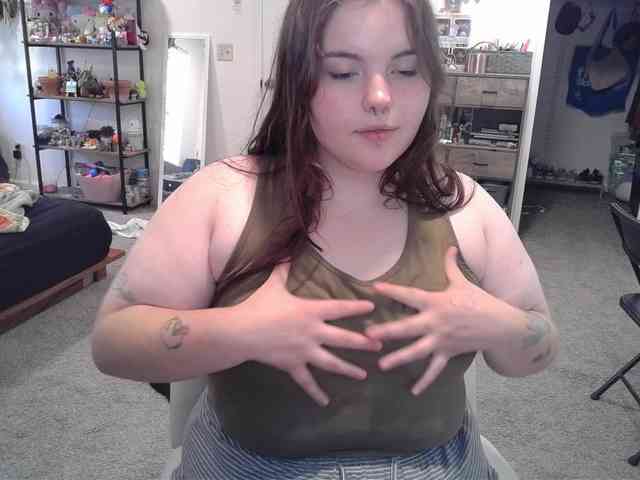 pretttypearl webcam