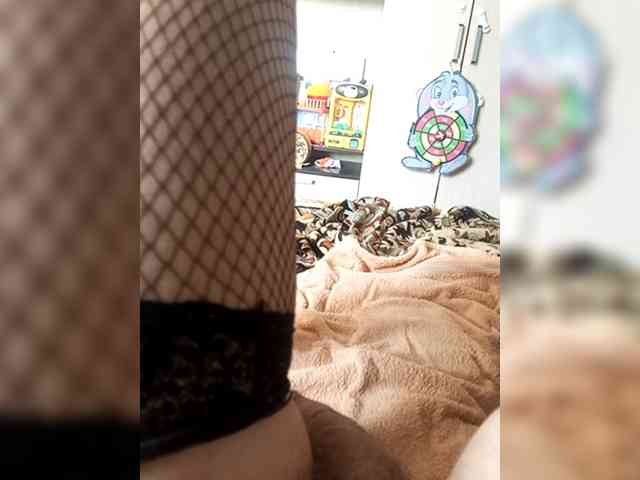 Maximka-242 Live Webcam on BongaCams