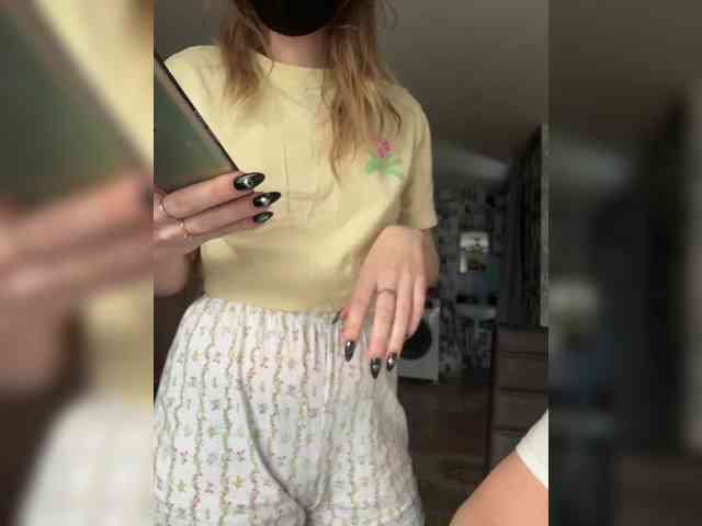 Sun-Moon Live Webcam on BongaCams