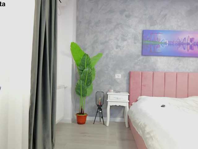 alisonitaaa's BongaCams show and profile