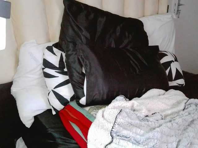  thiquekitten chat room