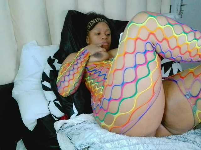 thiquekitten's BongaCams show and profile