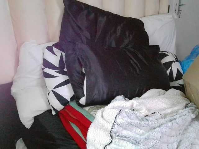  thiquekitten chat room