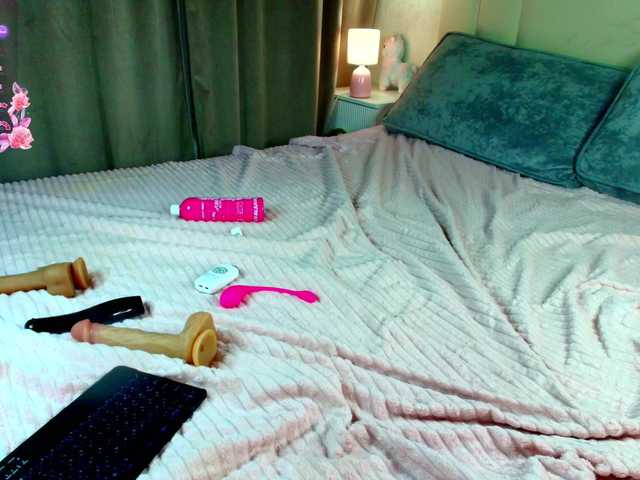 katerine-Monroe's BongaCams show and profile