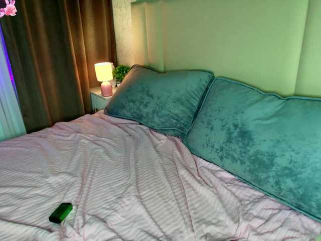 katerine-Monroe's BongaCams show and profile