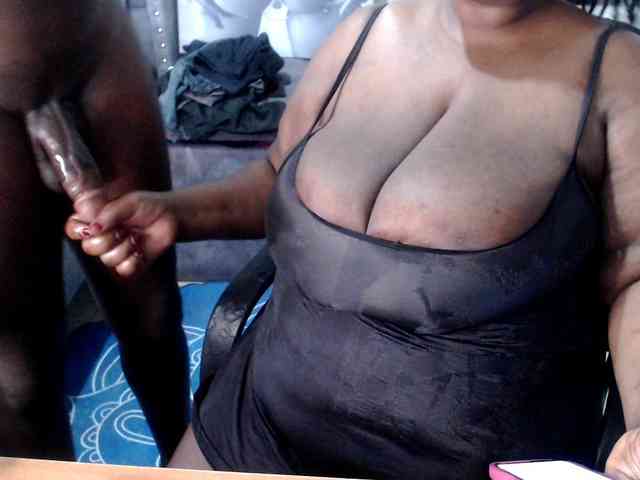 bigboobscoupls bigboobscoupls