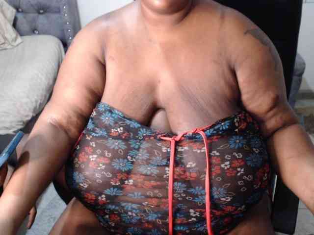 bigboobscoupls