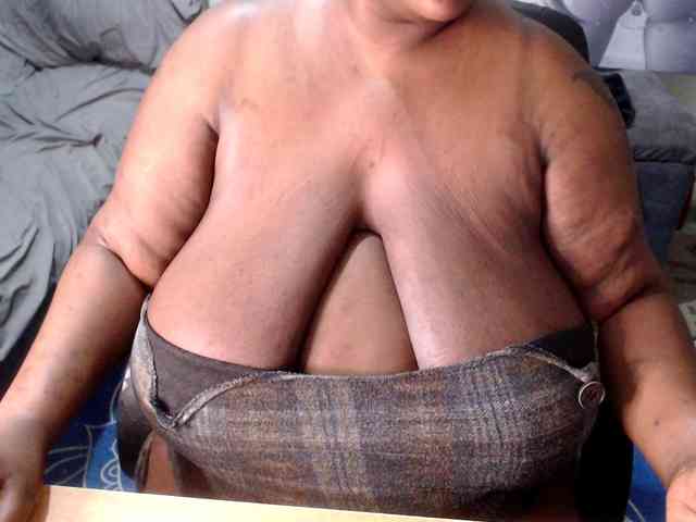 bigboobscoupls bigboobscoupls