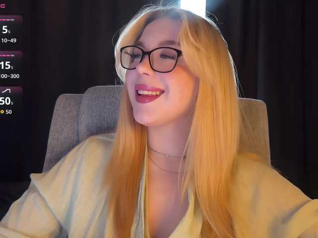 maksisisia's BongaCams show and profile