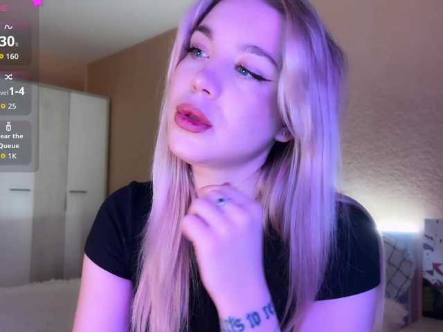 maksisisia from BongaCams is Freechat