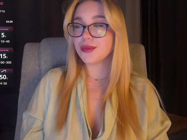 maksisisia from BongaCams is Freechat