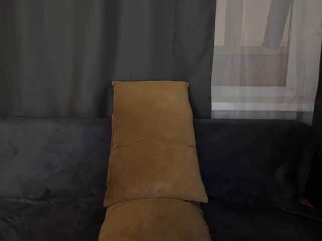 maksisisia's BongaCams show and profile