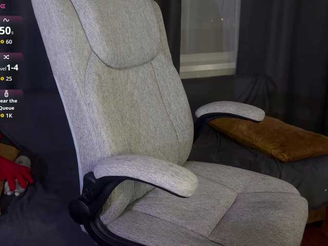 maksisisia's BongaCams show and profile