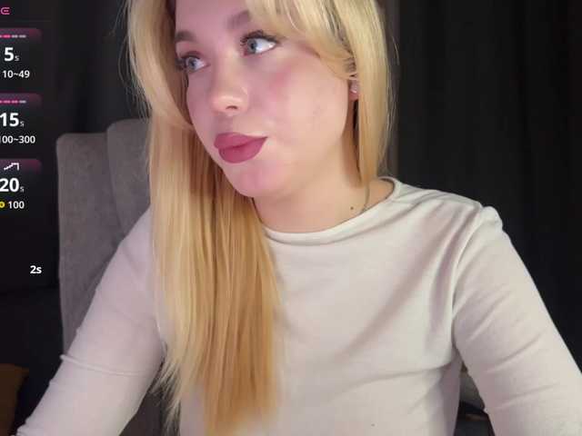 maksisisia's BongaCams show and profile