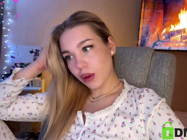 maksisisia's BongaCams show and profile