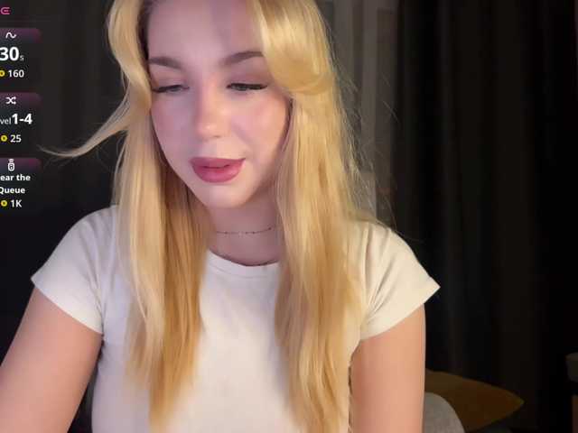 maksisisia's BongaCams show and profile