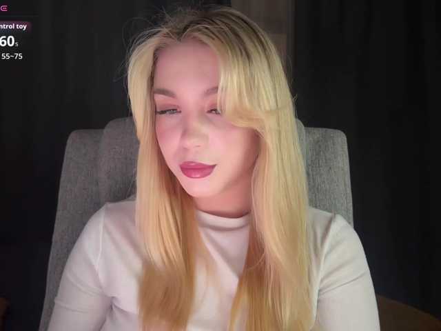 maksisisia's BongaCams show and profile