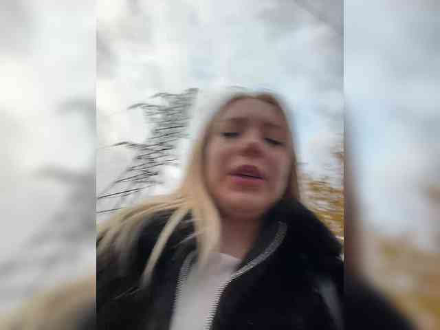 maksisisia's webcam live show