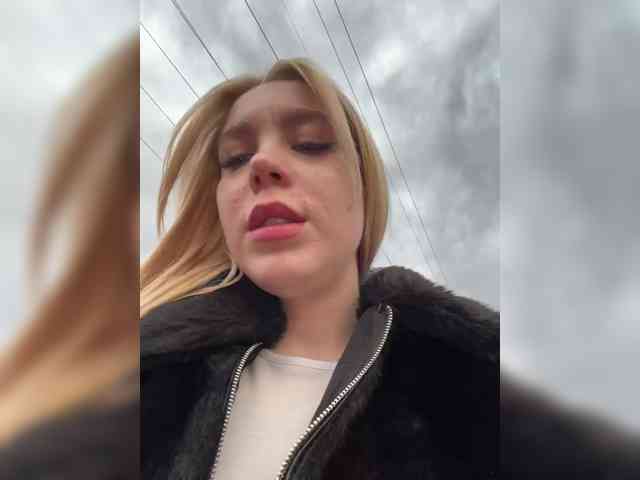 maksisisia's webcam live show