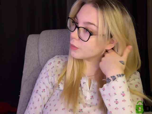 maksisisia Live Webcam on BongaCams