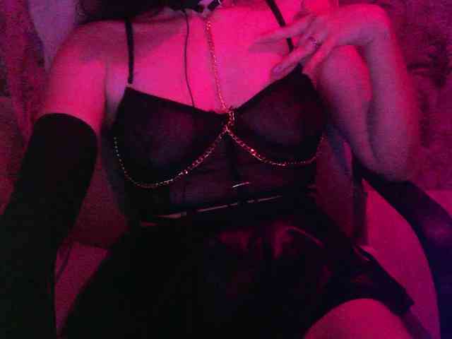 WildFantasyPassionx webcam